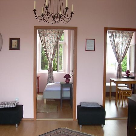 Phara Hostel Gdinj 外观 照片