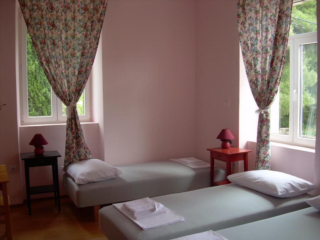 Phara Hostel Gdinj 客房 照片
